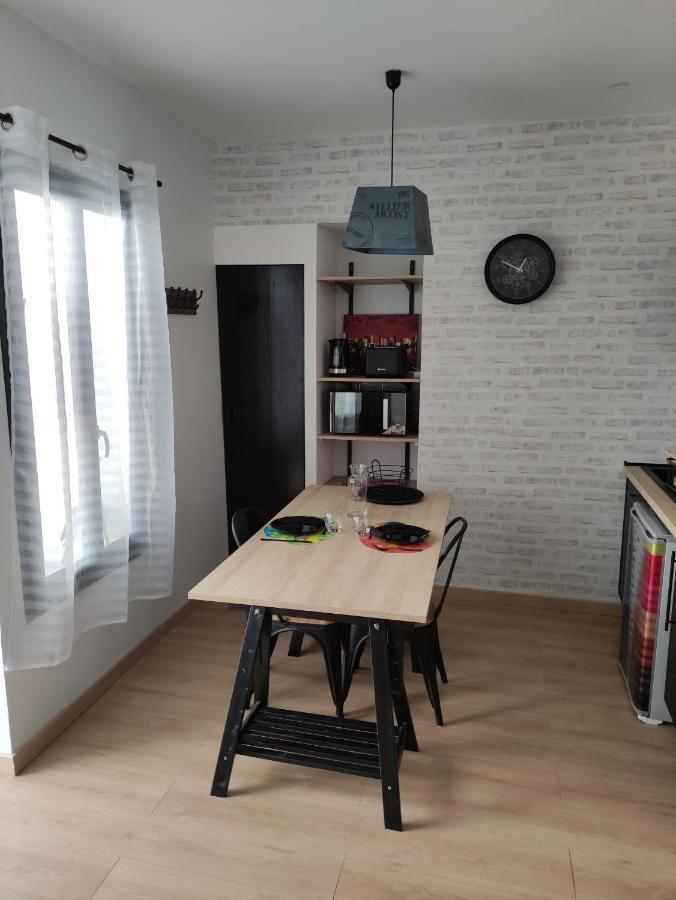 L'Atelier De L'Artiste - Moulins Coeur De Ville Εξωτερικό φωτογραφία