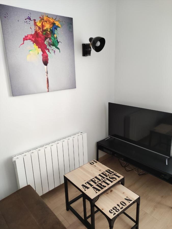 L'Atelier De L'Artiste - Moulins Coeur De Ville Εξωτερικό φωτογραφία