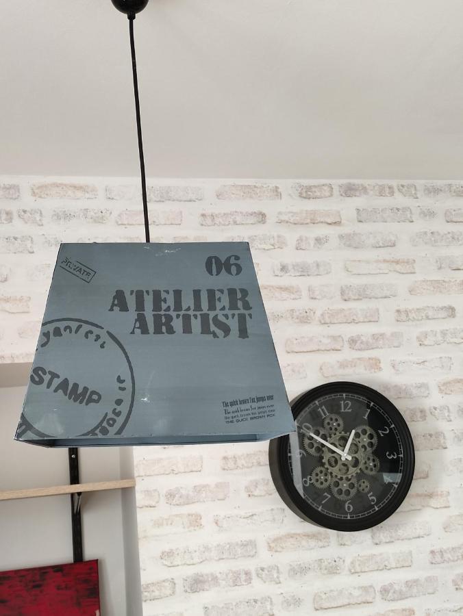 L'Atelier De L'Artiste - Moulins Coeur De Ville Εξωτερικό φωτογραφία